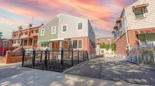 4218 Murdock Ave, Bronx, NY 10466-2116