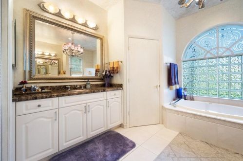 6638 Newport Lk Cir, Boca Raton FL 33496-3001 exterior