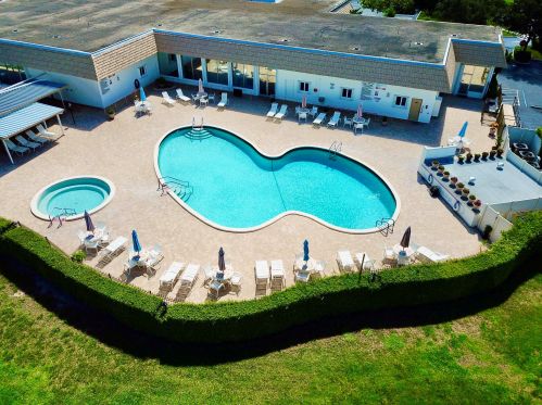 1994 Campanelli Blvd, Boynton Beach, FL 33426-6621