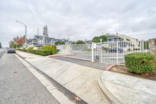 12223 Foster Rd, Norwalk CA  90650-8714 exterior