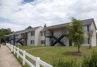 906 Jamestown Rd, Morganton NC  28655-8495 exterior