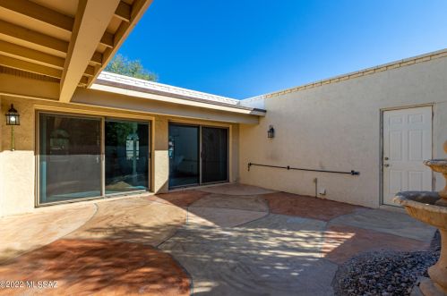 7204 Camino Vecino, Tucson AZ 85715-3418 exterior