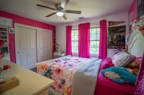 27 Pease Rd, East Windsor CT  06016-9002 exterior