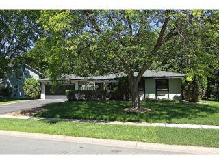 10 107th St, Minneapolis, MN 55420-5502