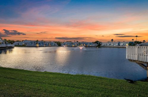 622 Ocean Dunes Cir, Jupiter FL  33477-9116 exterior