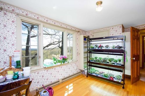 58 Notch Rd, Manchester CT  06043-7421 exterior