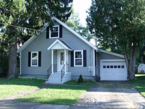 12 Euclid Ave, Virgil, NY 13045-1202