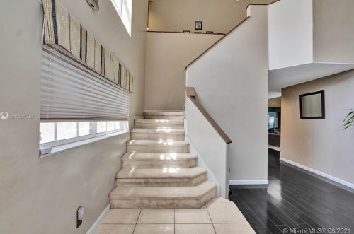 955 203 Ave, Hollywood FL  33029-3440 exterior