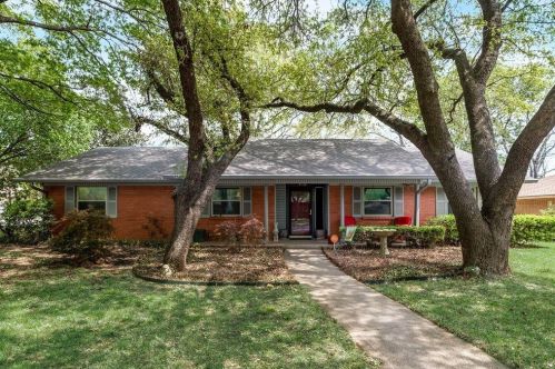 1926 Fordham Ln, Denton, TX 76201-1731