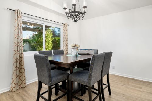 51915 Avenida Alvarado, La Quinta CA  92253-3190 exterior