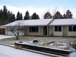 2403 Ravenwood Dr, Bend, OR 97701-3761