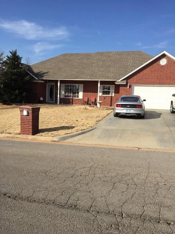 824 Dana Ave, Hinton, OK 73047-9563