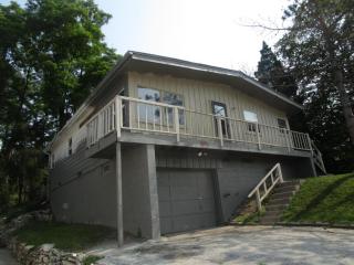 1200 Moreland Blvd, Waukesha, WI 53186-2553