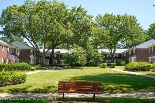 105 Manor Dr, Tinton Falls NJ  07701-2463 exterior