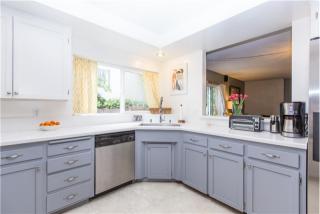1354 Shadow Ln, Fullerton, CA 92831-1885