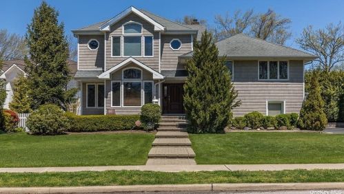168 Westview Ln, Hewlett, NY 11557-1718