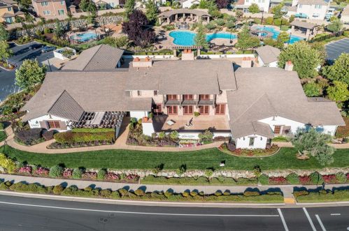 205 Tillman Ct, Folsom CA  95762-9571 exterior