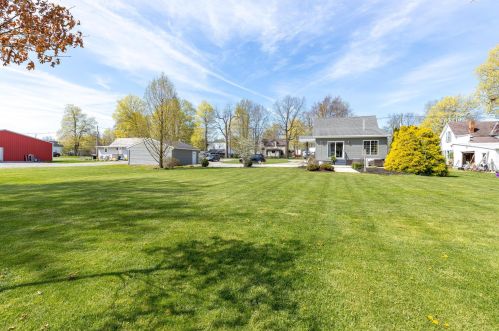 292 Grove St, Richwood OH  43344-1135 exterior