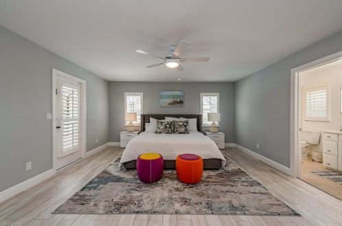 568 95th Ave, Naples FL  34108-2453 exterior