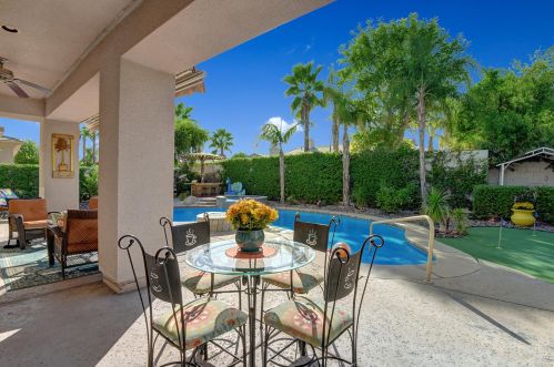 19 Orleans Rd, Rancho Mirage CA  92270-2714 exterior