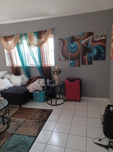 5100 41st St, Hollywood FL  33023-6948 exterior