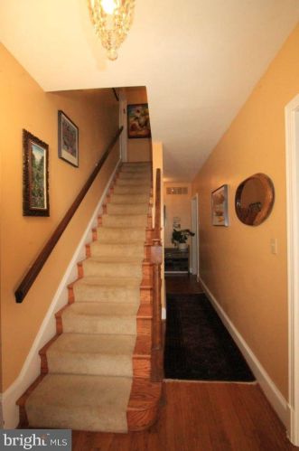 912 Hillwood Ave, Falls Church VA  22042-2421 exterior