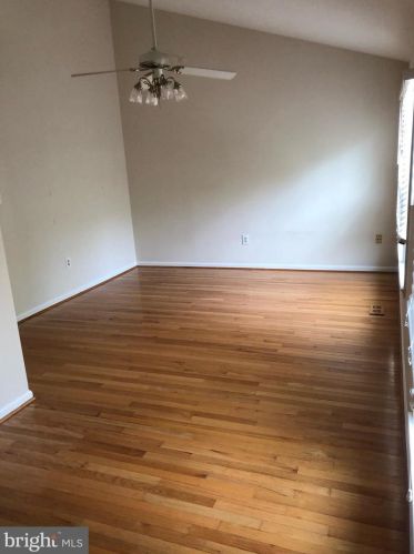 7356 Hidden Knolls Ct, Springfield VA  22153-1911 exterior
