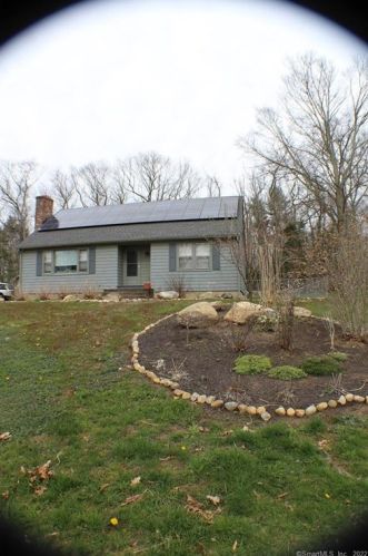 38 Oakwood Dr, North Windham, CT 06280-1518