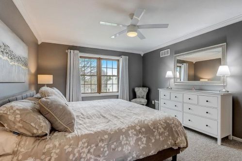 13190 Scarborough Dr, Waukesha WI  53151-6122 exterior