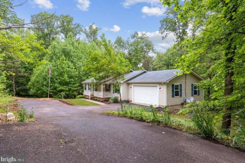 26401 Mountain View Dr, Rhoadesville, VA 22542-8719
