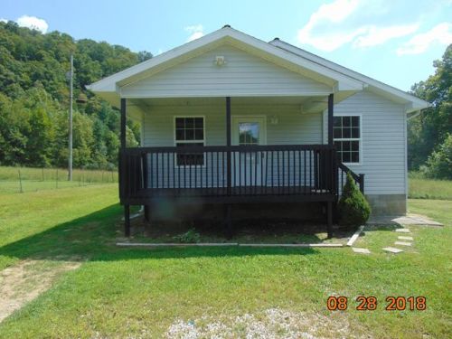 109 Stambaugh Estates Dr, Chandlerville, KY 41257-8501