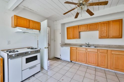 6634 Radio Dr, San Diego CA  92114-1611 exterior