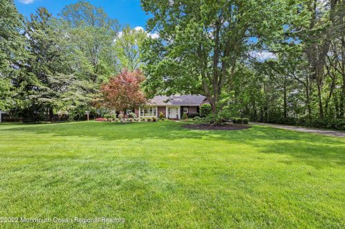 56 Dutch Lane Rd, East Freehold, NJ 07728-2212