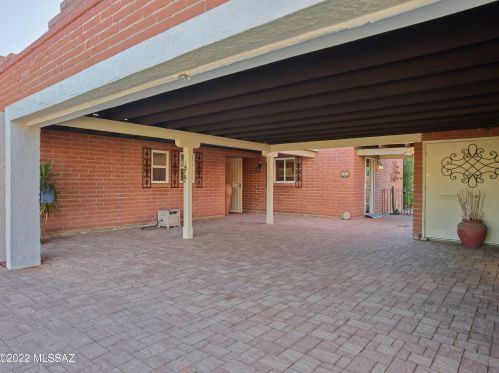 402 La Abra, Green Valley, AZ 85614-2912