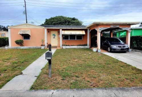 2013 Quail Dr, West Palm Beach, FL 33409-4882