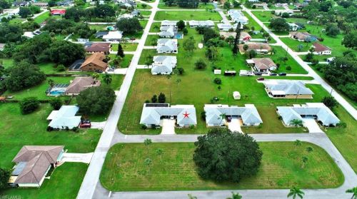 335 Richland Rd, Lehigh Acres FL  33936-1447 exterior