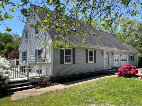 5 Penny Ct, Stonington, CT 06378-2219