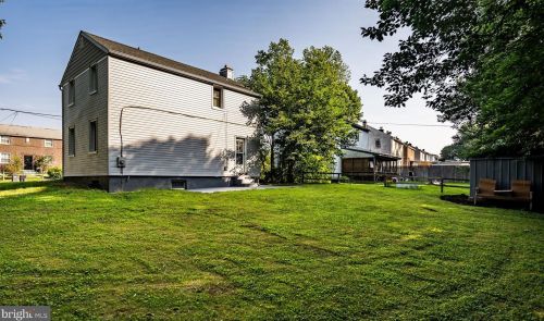 156 Riverview Dr, New Castle DE  19720-2732 exterior