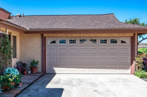 6832 Marietta Ave, Garden Grove, CA 92845-2923