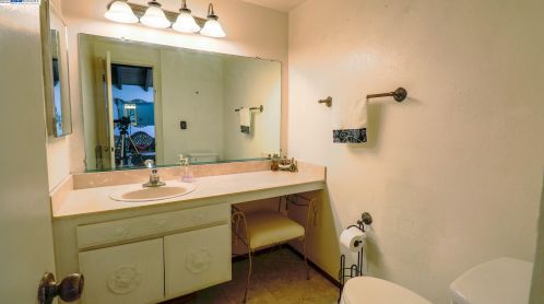 32495 Jean Dr, Union City CA  94587-5000 exterior