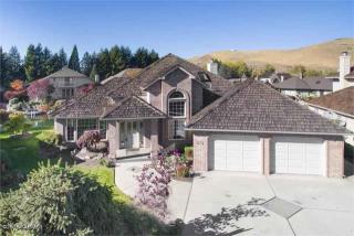 2011 White Pine Ct, Yakima, WA 98902-1284