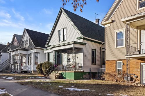 1418 Hayes Ave, Milwaukee, WI 53215-3139