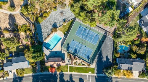 300 Camaritas Way, Danville CA  94526-5439 exterior