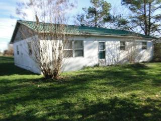 858 Railroad Rd, Wartrace TN  37183-3129 exterior