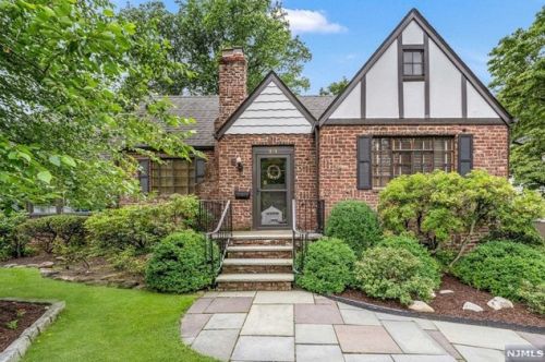 218 Martha Rd, Harrington Park, NJ 07640-1428