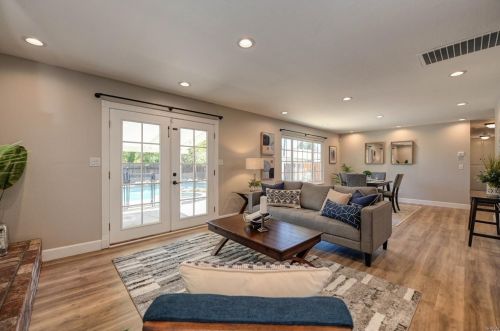 855 B St, Liberty Farms CA  95620-3311 exterior