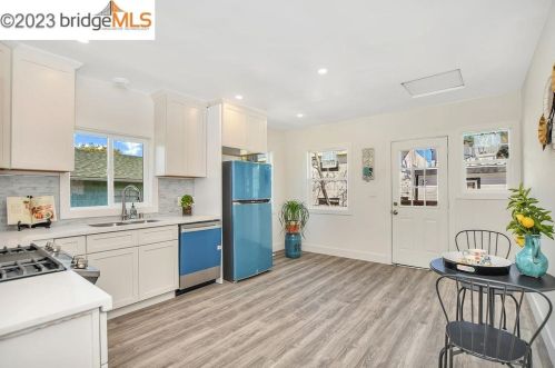 950 39 St, Oakland CA 94608-3899 exterior