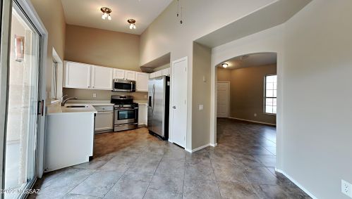7121 Rivulet Dr, Tucson, AZ 85743-8968