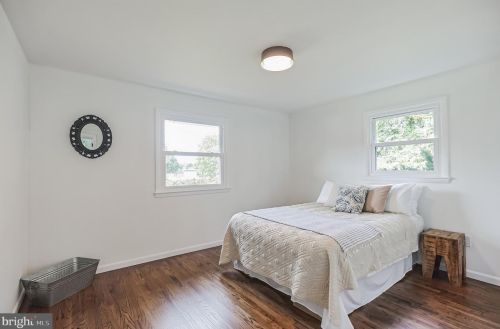 57 Evergreen Ave, Blenheim NJ  08012-3222 exterior