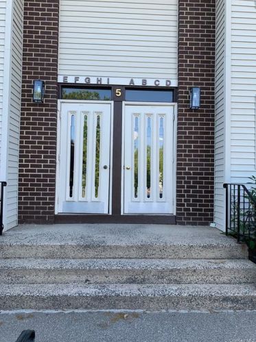 5 Blue Hill Commons Dr, Orangeburg, NY 10962-2147